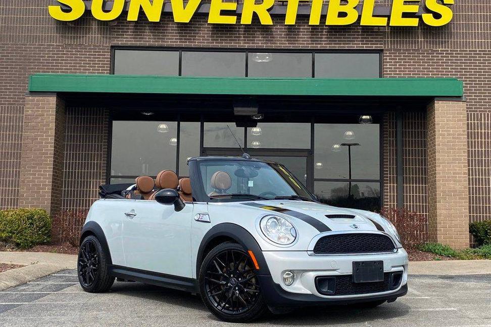 MINI COOPER CONVERTIBLE 2015 WMWZP3C52F2A91314 image